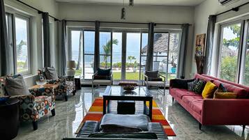 Smart TV, fireplace, table tennis, books