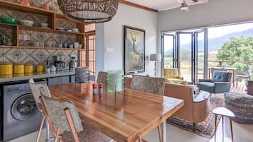 經典小屋 | 私人廚房 | 大型雪櫃/冰箱、微波爐、爐具、多士爐