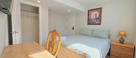 Comfort-Doppelzimmer, Gemeinschaftsbad, Gartenblick | Bettwäsche aus ägyptischer Baumwolle, hochwertige Bettwaren