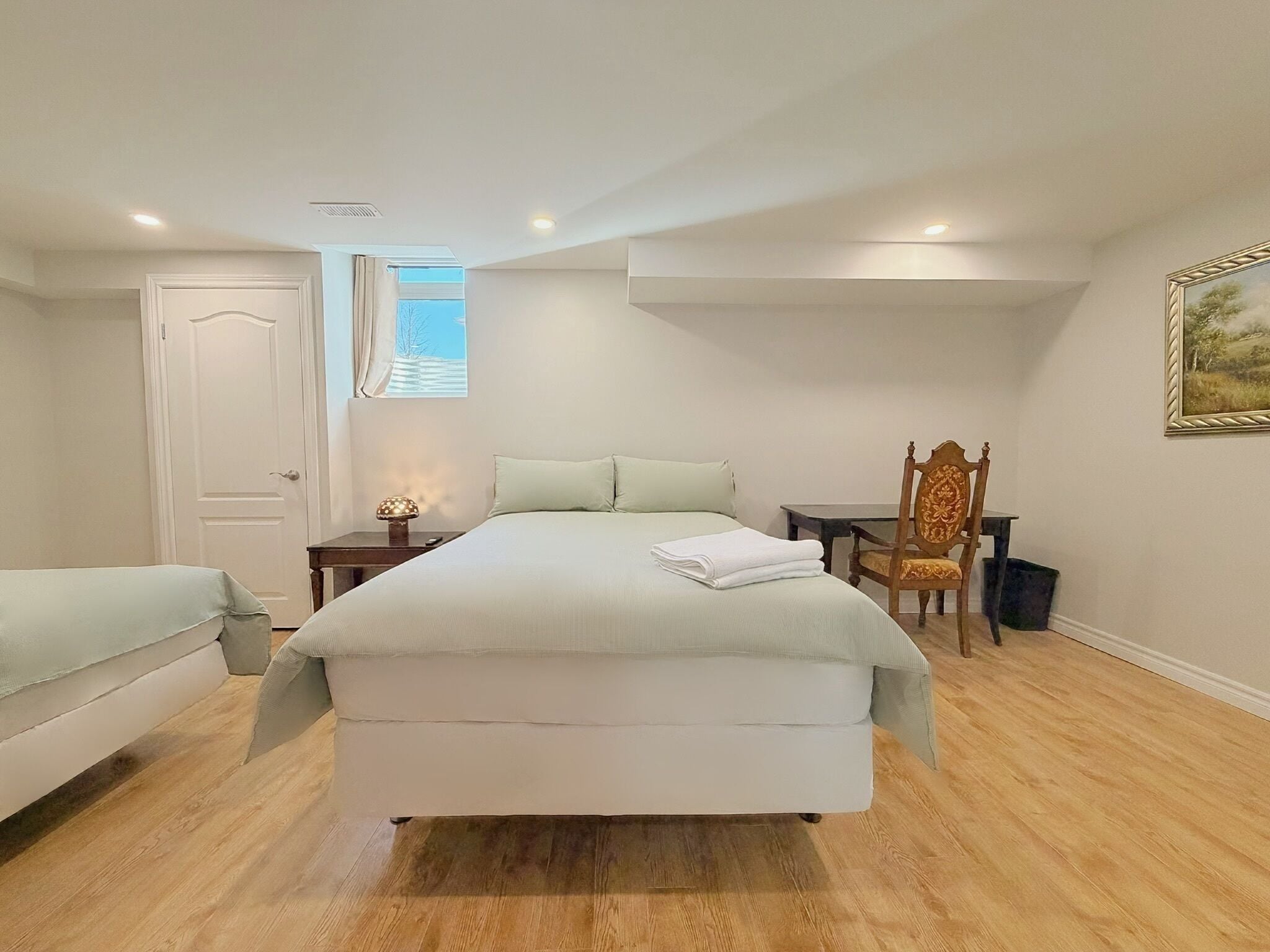 Sábanas de algodón egipcio, ropa de cama de alta calidad y escritorio 