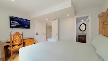 Deluxe Double Room, Private Bathroom, Garden View