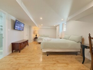 Family Quadruple Room, Private Bathroom | Egyptian cotton sheets, premium bedding, desk, laptop workspace - Cozy Rooms in Bright Walkout Suite - Newly Renovated 2026 (Richmond Hill)