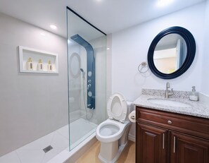 Premium Double Room, 1 Queen Bed, Private Bathroom | Bathroom | Shower, hair dryer, towels, soap - Cozy & Bright Rooms in Walkout Basement - UPDATED in 2026 (Richmond Hill)