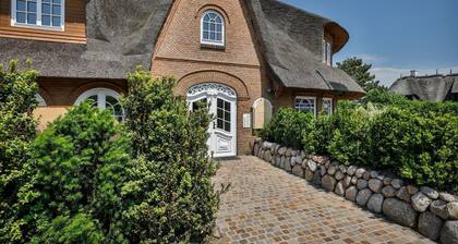 CAPTAIN SUITE – Kampen, 2 room apartment with indoor pool