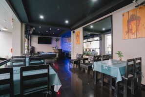 Outdoor dining - NOBLE HOUSE PATONG (Patong)