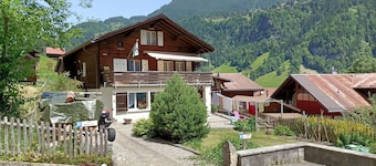 (Holiday apartment Vreneli) Chalet in the Gässli, 1- 3 persons