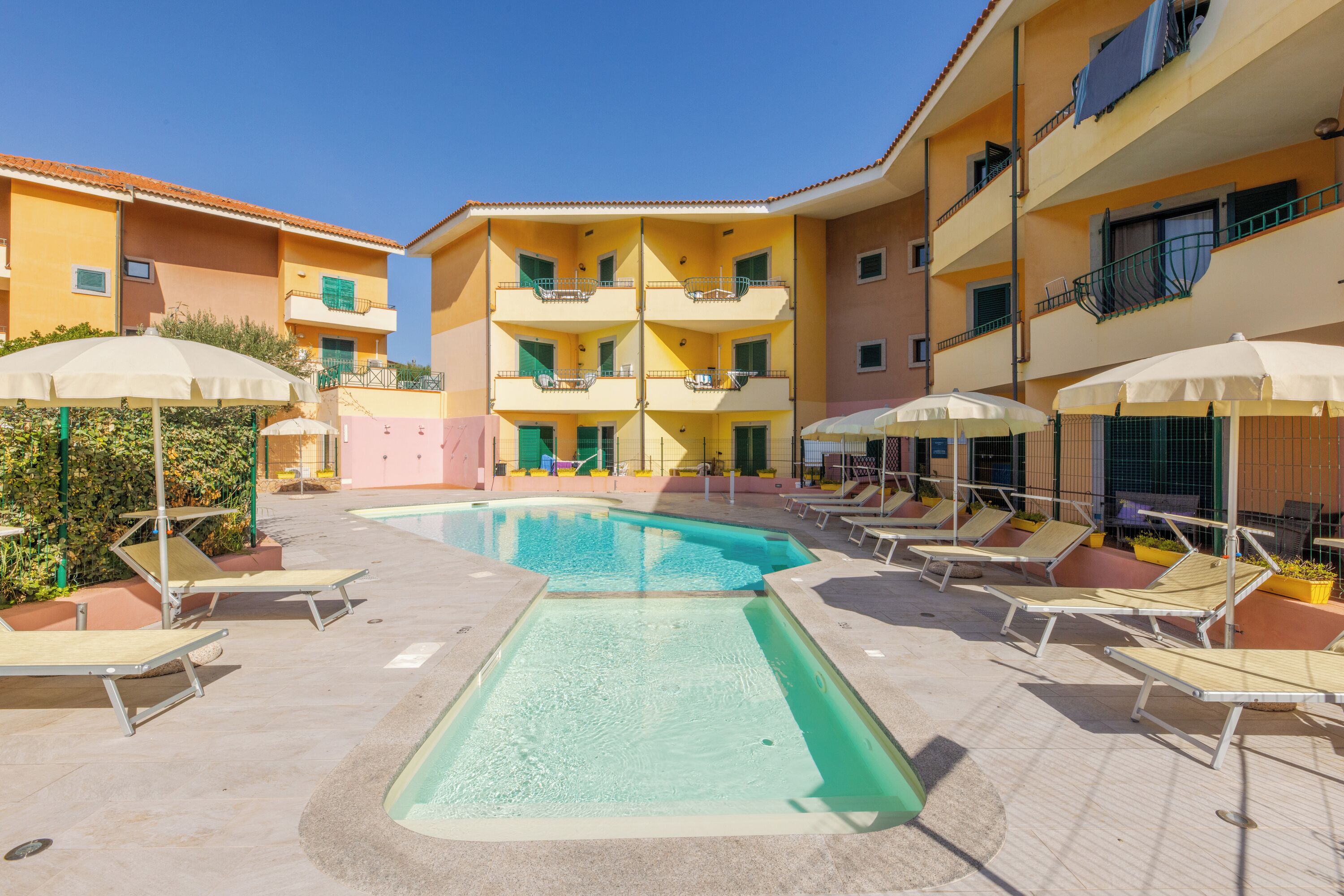 Piscina all'aperto, una piscina riscaldata