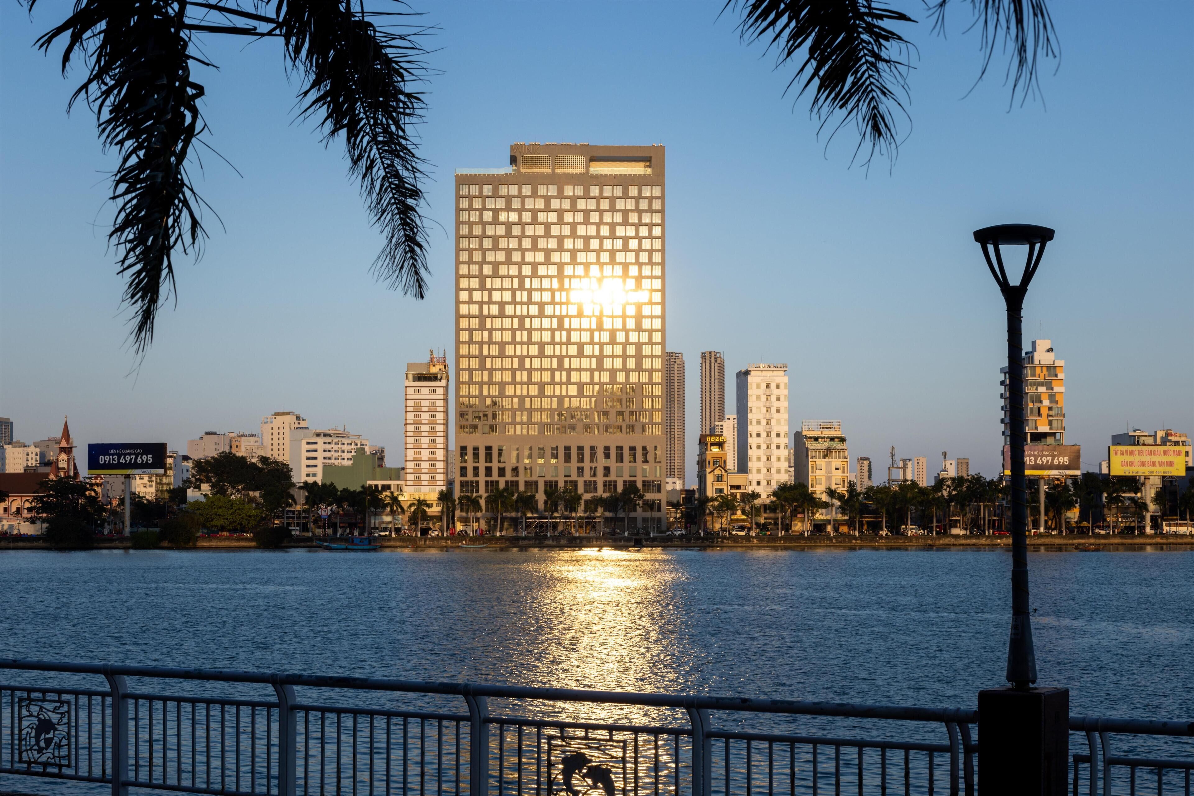 المنشأة من الخارج