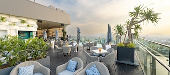 Wink Danang Riverside, Unscripted by Hyatt - 24 Hours stay