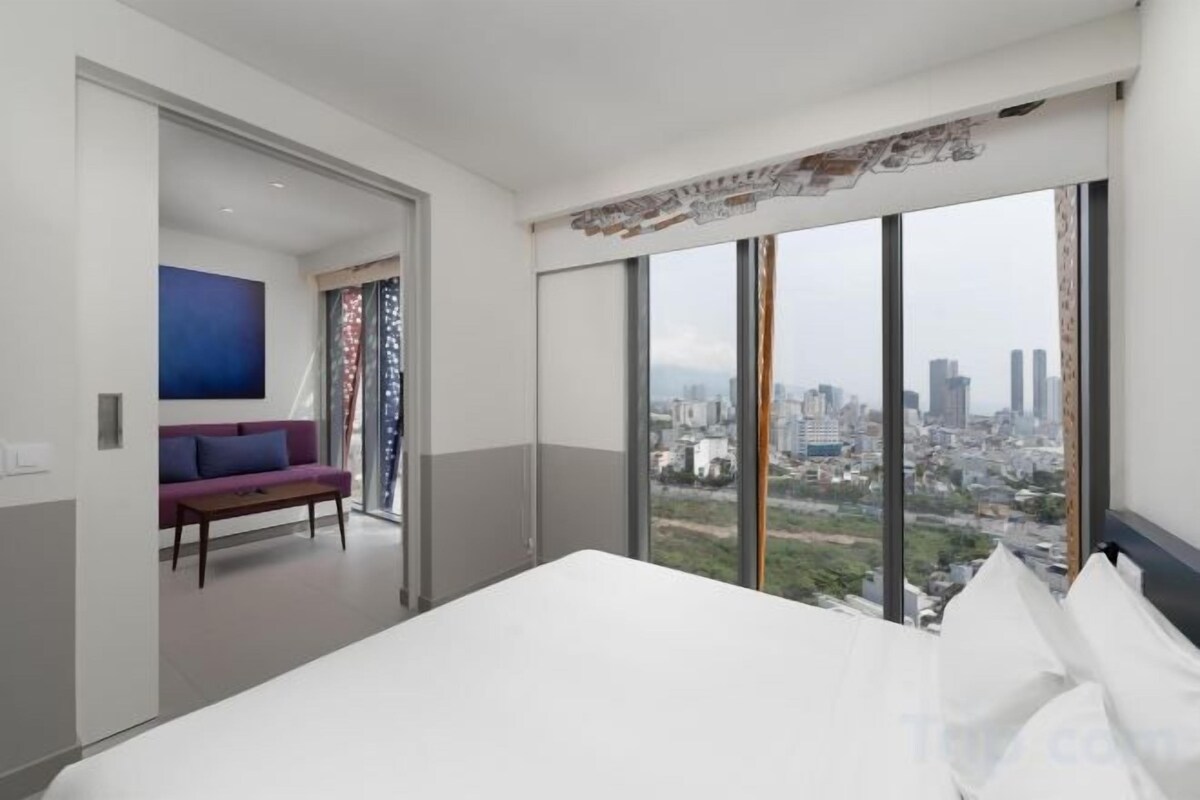 Premium bedding, Select Comfort beds, minibar, in-room safe