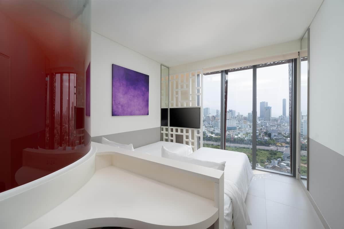 Chambre Ville, 2 lits jumeaux, vue sur la ville | Literie de qualité, lit avec matelas Select Comfort, coffre-fort, bureau