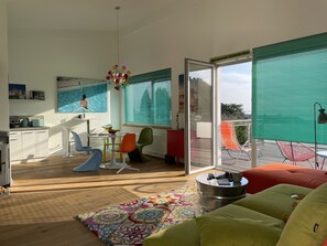 Smart TV - Holiday home on Lake Garda in Bardolino with pool and lake view (Bardolino)