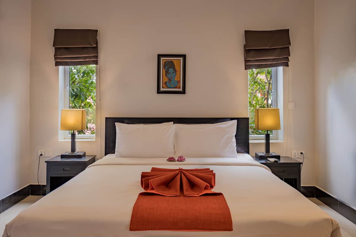 Standard Room | Hypo-allergenic bedding, minibar, in-room safe, individually decorated
