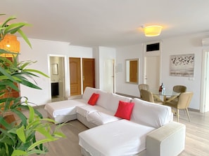 TV - Villa Mirto Private Pool by Casasol (Nerja)