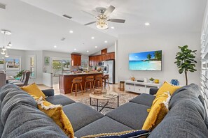 Smart TV, Hulu, books, streaming services