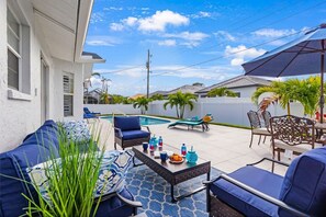 Outdoor dining - Private Pool|Near Beach|Fenced Yard|Outdoor Living (Naples)