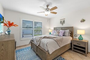 2 bedrooms, desk, iron/ironing board, free WiFi - Private Pool|Near Beach|Fenced Yard|Outdoor Living (Naples)