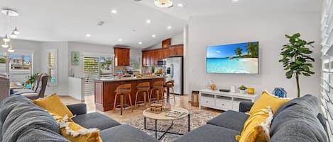 Smart TV, Hulu, streaming services