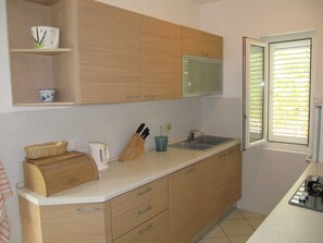Villa (Four Bedroom Villa with Swimming Pool) | Private kitchen | Fridge - Beach House Nono (Orebic)