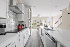 コーヒー / ティーメーカー、調理器具と食器