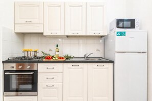 Standard-Apartment, Mehrere Schlafzimmer (Residenze Gallura Trilo 6) | Eigene Küche