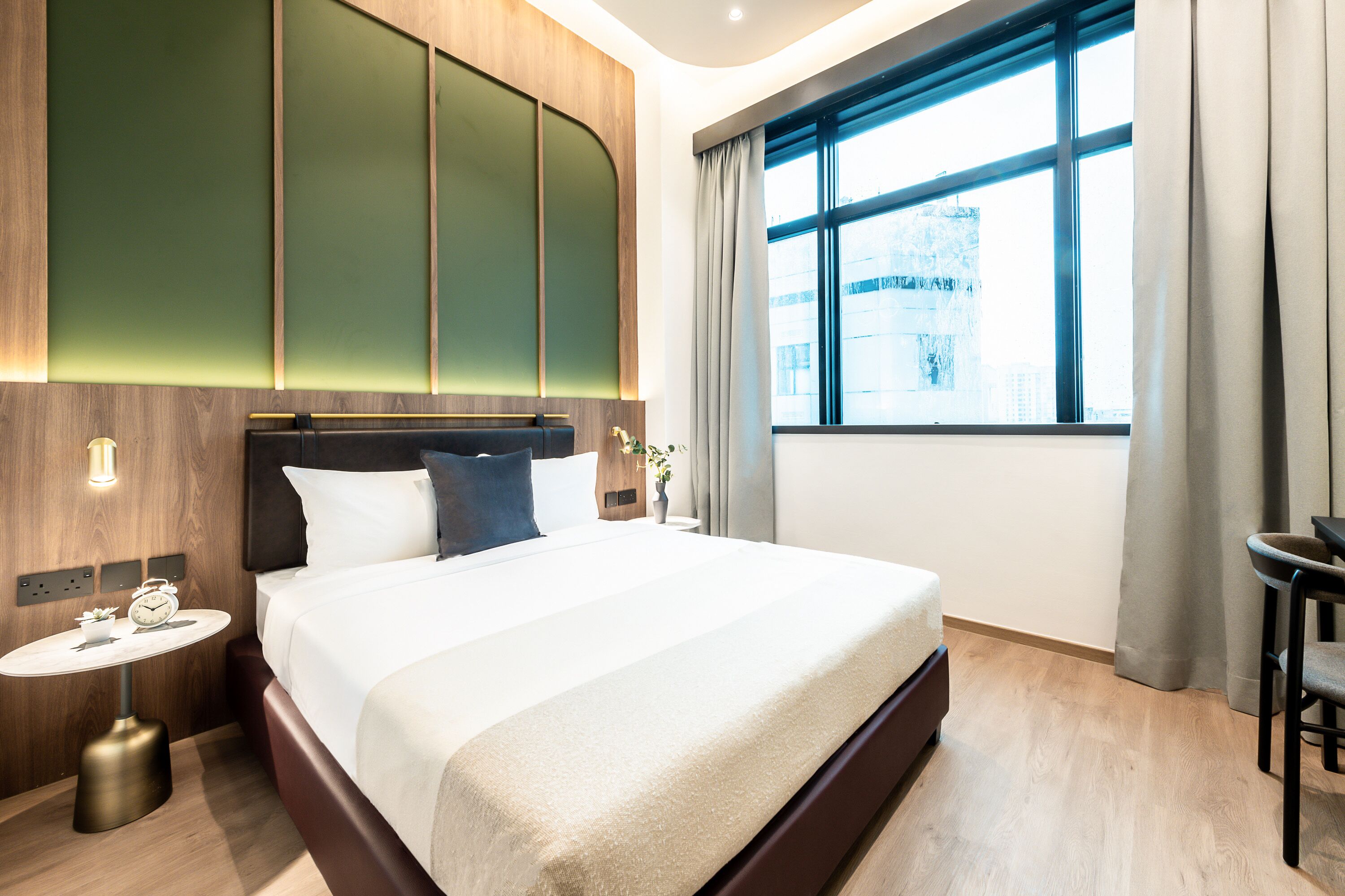 Minibar, escritorio, wifi gratis y mobiliario individual