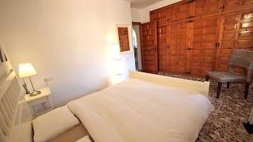 3 quartos, ferros/tĂĄbuas de passar roupa, Wi-Fi (sobretaxa)