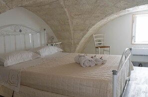 1 chambre, coffres-forts dans les chambres, fer et planche à repasser