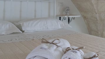 1 camera, una cassaforte in camera, ferro/asse da stiro