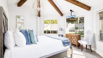 9 bedrooms, desk, iron/ironing board, travel crib