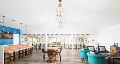 Sun Valley Estate • 9BR • Sparkling Pool+Putt-Putt