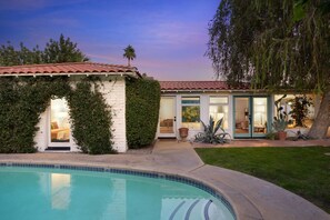 A heated pool - A Charming Bungalow with Private Pool and Green Space! (Palm Springs)