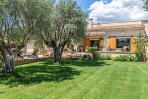 Terrace/patio - Vacation rental house with pool AUREILLE LS1-417 (Aureille)