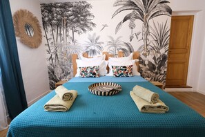 5 bedrooms, iron/ironing board, WiFi (free), bed sheets - Vacation rental house with pool AUREILLE LS1-417 (Aureille)