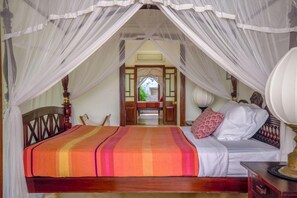 House | 4 bedrooms - Refurbished Family Village House With Private Pool (Koggala)