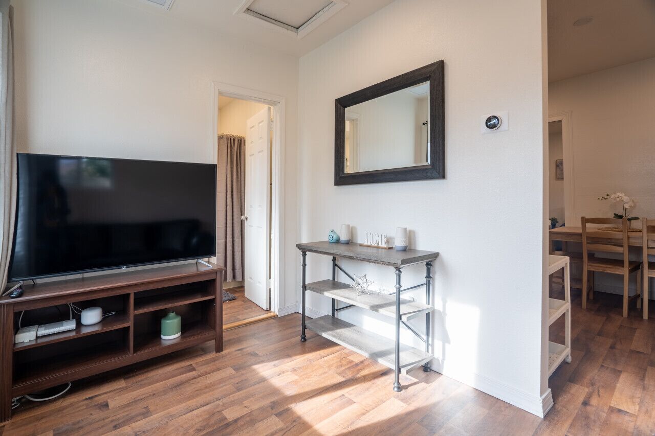 Cozy Guest Home!  2bd, 1bath.