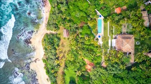 5 bedrooms - Clifftop Villa With 180 Views Of Indian Ocean (Mirissa)