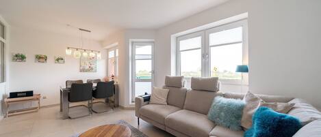 Télévision, chaîne hi-fi