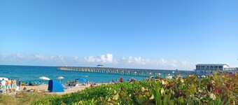 Sandpiper Cottage<br>Newly renovated home in Lake Worth Beach Historical District.