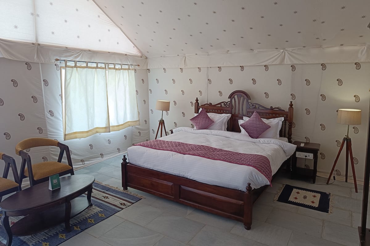 Select Comfort beds, minibar, in-room safe, individually decorated