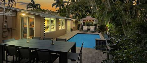 Et oppvarmet basseng