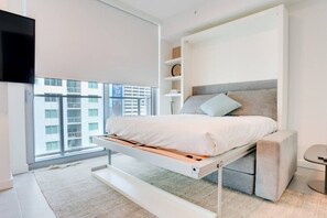 1 bedroom, desk, iron/ironing board, free WiFi - MIA - 227 NE 2nd St. #2611 (S) (Miami)