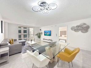 Fernseher, Streaming-Dienste, Arbeitsbereiche