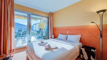 Family Apartment, Multiple Bedrooms, 2 Bathrooms, Mountainside (Panorama maggiore apartment) | 2 bedrooms, laptop workspace, iron/ironing board, free WiFi