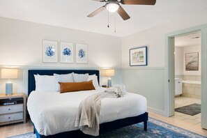 4 bedrooms, desk, iron/ironing board, travel crib