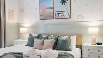 4 Schlafzimmer, Schreibtisch, Bügeleisen/Bügelbrett, Reisekinderbett