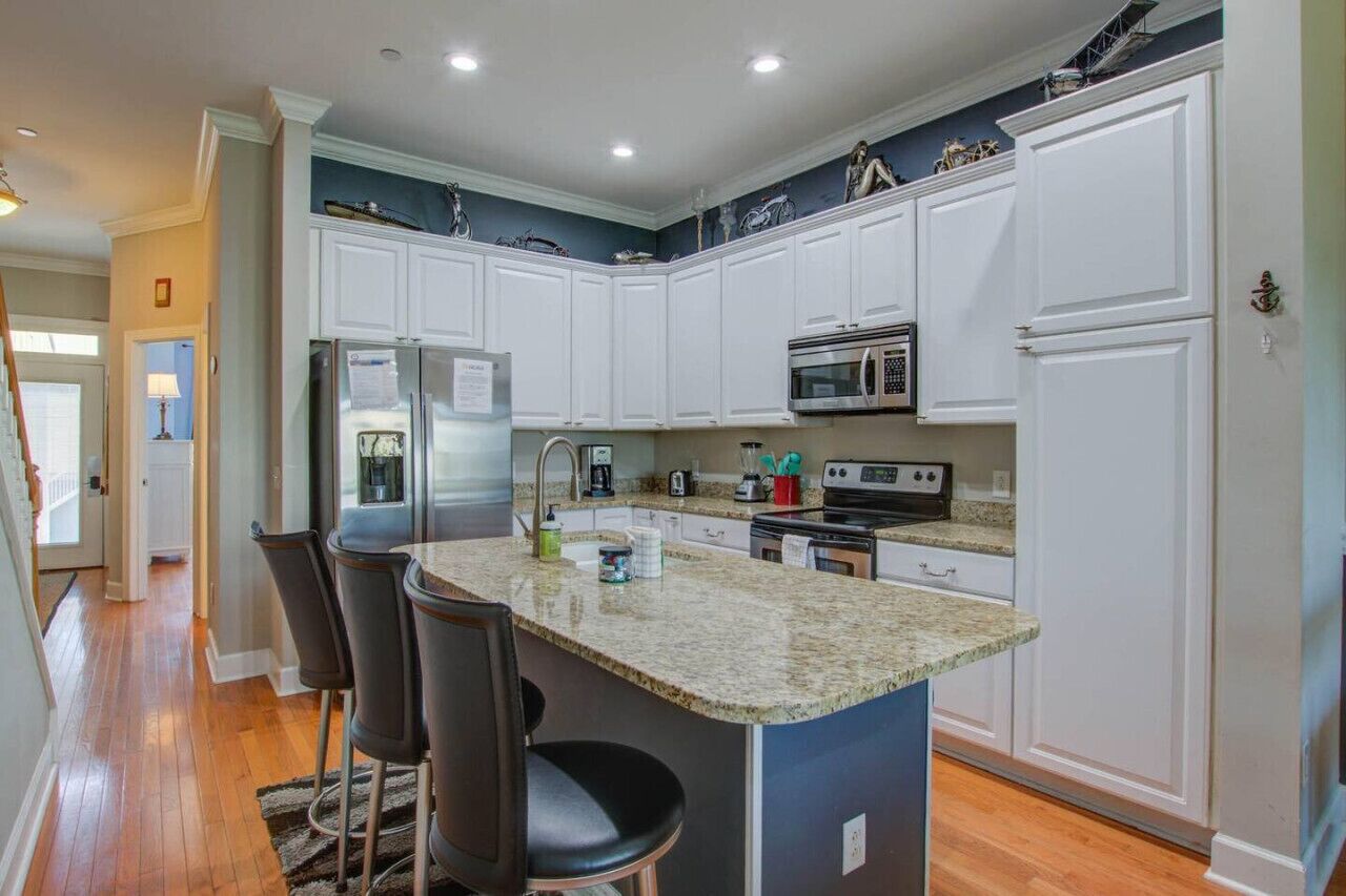 Réfrigérateur, cafetière/bouilloire