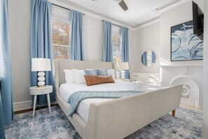 3 bedrooms, desk, iron/ironing board, WiFi