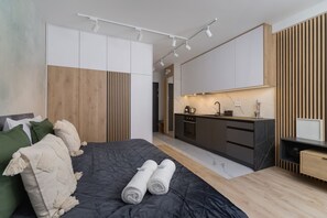 Skrivbord, strykjärn/strykbräda, wi-fi och sängkläder