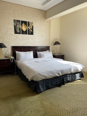 Minibar, wifi gratis y ropa de cama 